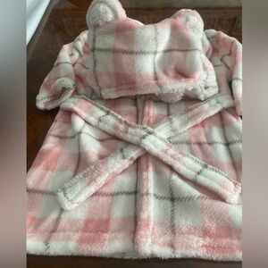 NWOT Baby girls plush hooded robe